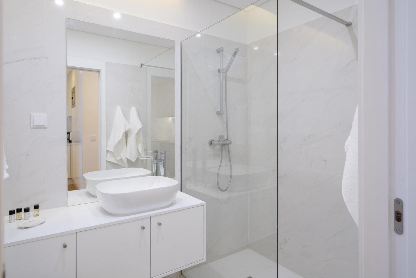 Guestready - Modern 2-Bedroom Apt In Cedofeita 波尔图 外观 照片